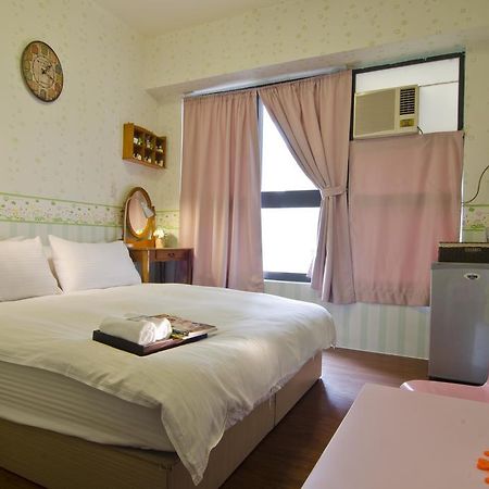 Star Hostel Тайчжун Екстер'єр фото