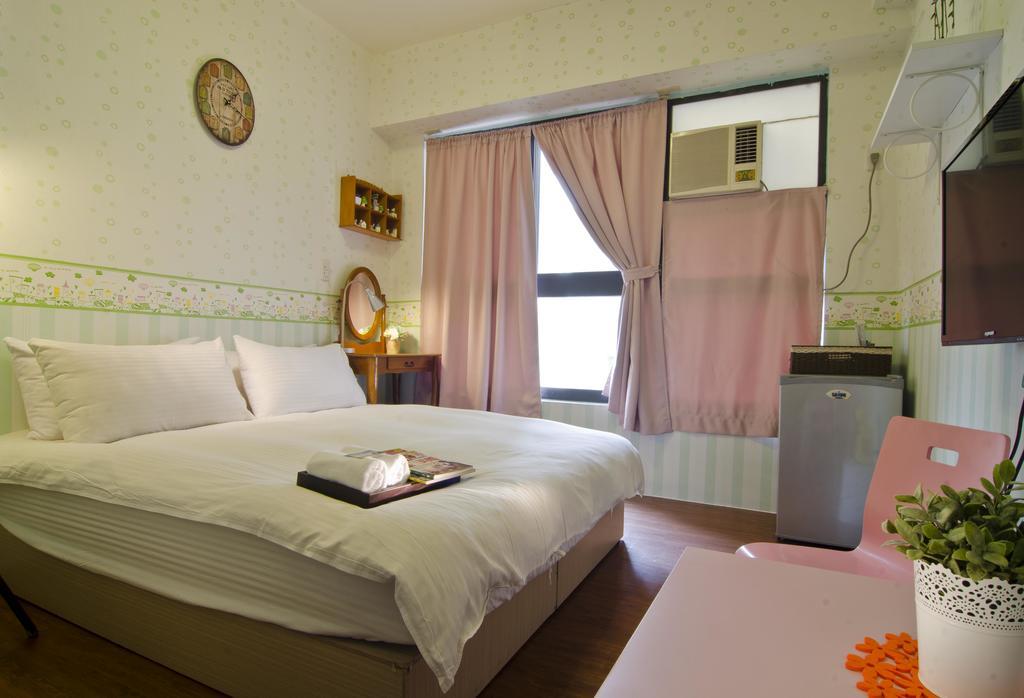 Star Hostel Тайчжун Екстер'єр фото